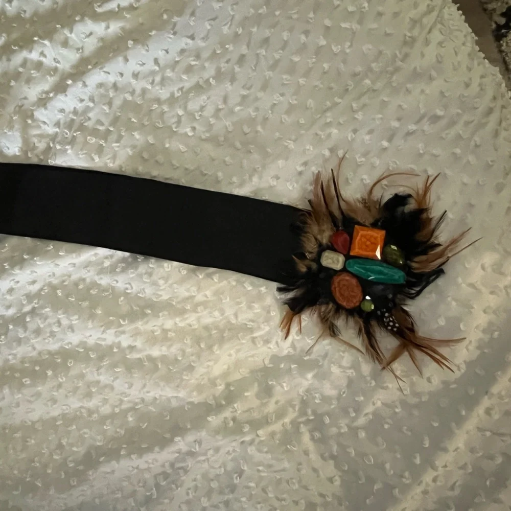 NWOT BEBE STRETCHY VINTAGE BELT! I was cleaning from the 80/90s and found this!